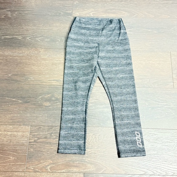 Lorna Jane Kids Gray Leggings - Picture 1 of 8